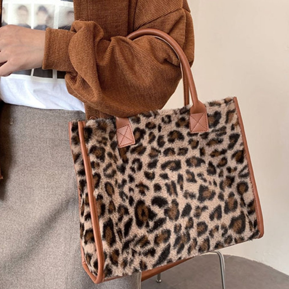 Leopard Print Tote Bag - Picture 3 of 8
